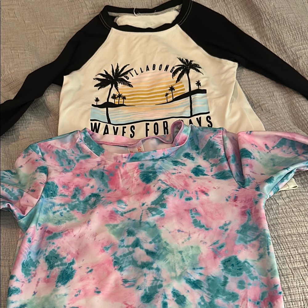 Billabong Waves for Days Rash guard Tee and Tie-Dye Rash guard tee